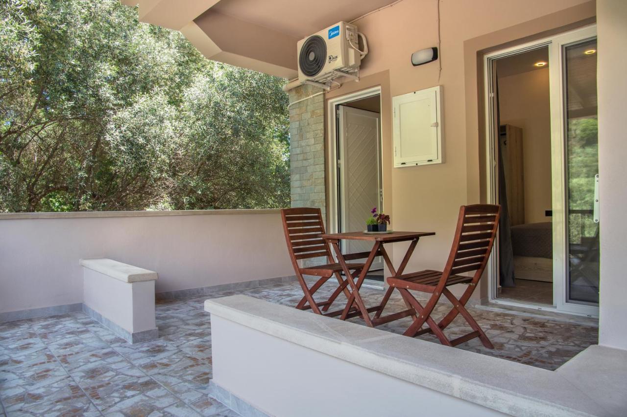 Antartisa B&B Limni  Exterior foto